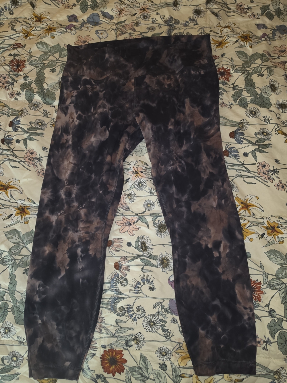 lululemon athletica Tie-Dye Leggings — Black and Brown